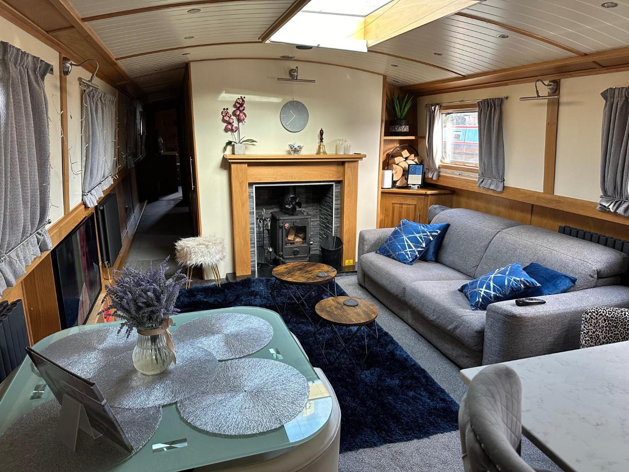 Luxury Boat - The Thistle Dream Uxbridge Exteriör bild